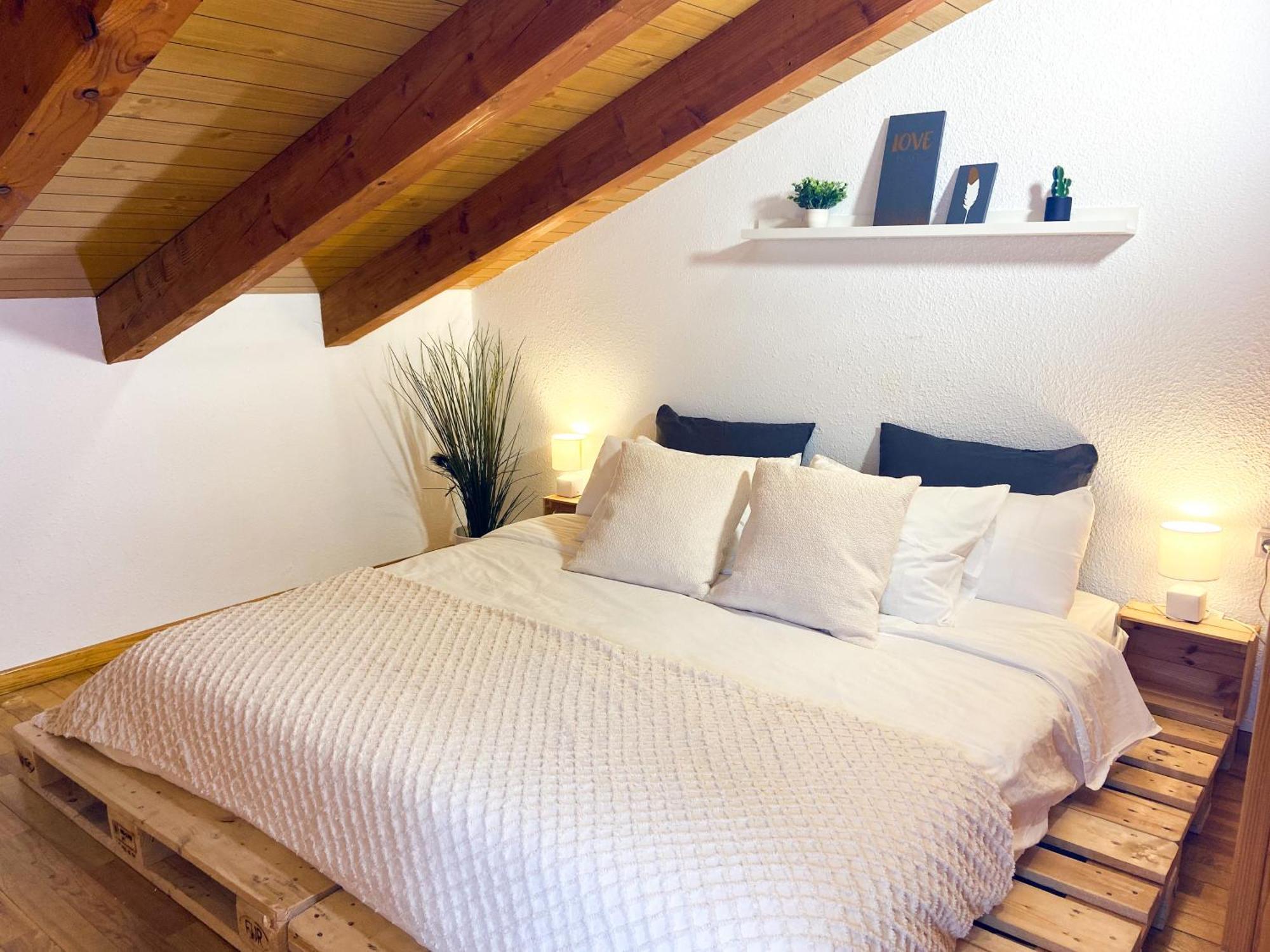 Atico Duplex Con Increibles Vistas A La Valle De - Parking Gratis L By Bonesvacances Apartment *